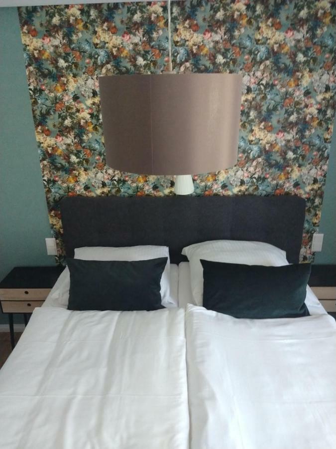 Hotel Am Stadion Vanino Cucina Italian Bielefeld Bagian luar foto